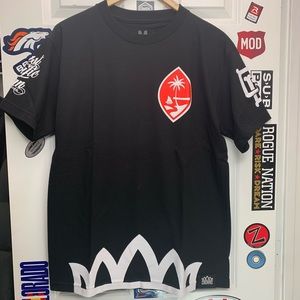 Crowns logo graphic tee